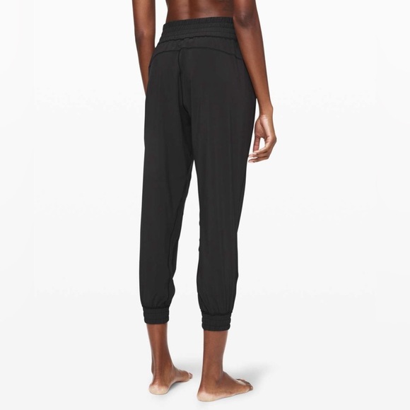Lululemon Sun Setter Jogger 28" in Black Size 8 - Picture 4 of 7